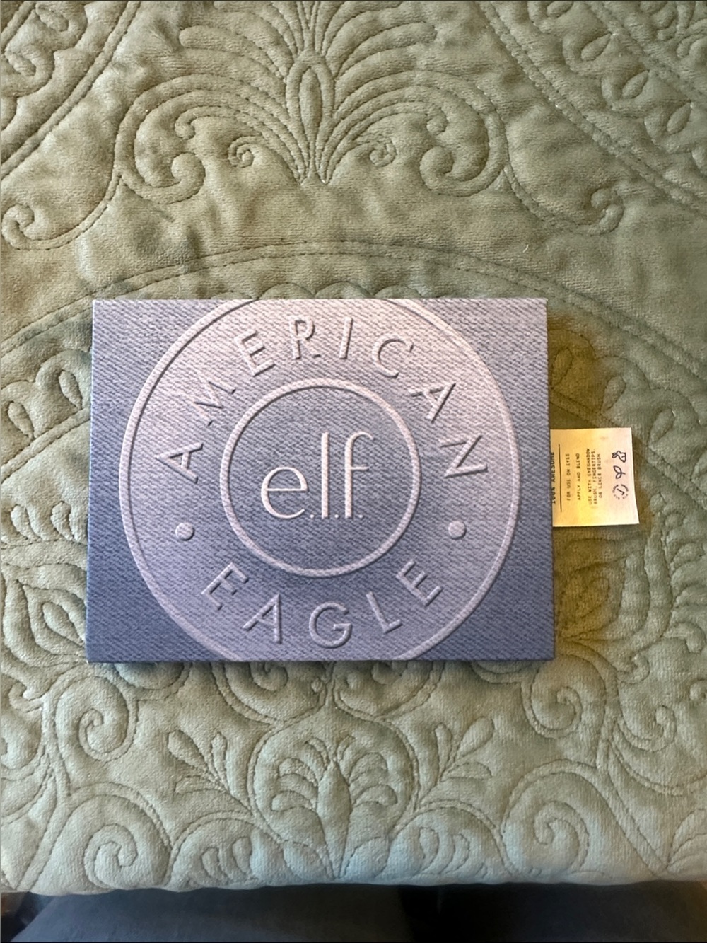 American Eagle Denim Daze Elf Eyeshadow Palette- Elf 12 Vivid Blues-Brown-Silver - Picture 6 of 6